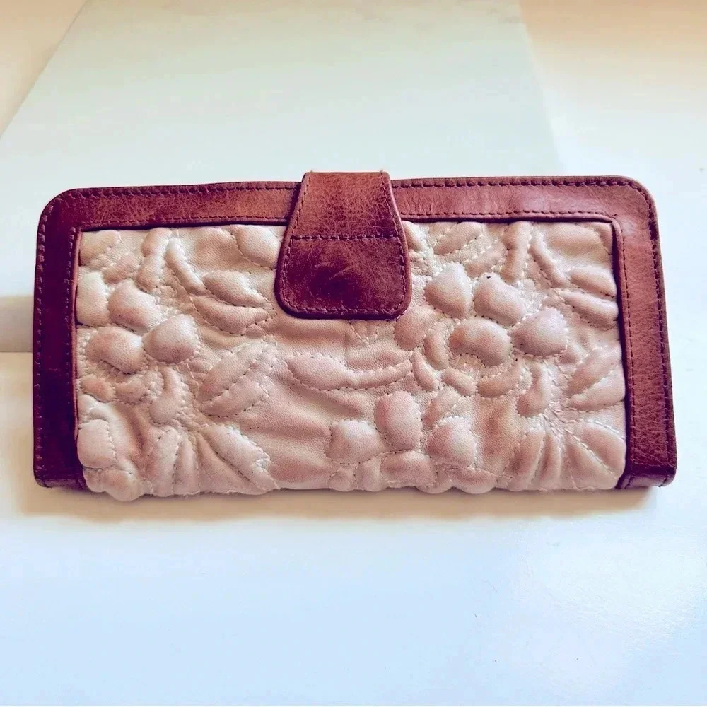 NWOT Sundance Anabaglish Leather Large Wallet